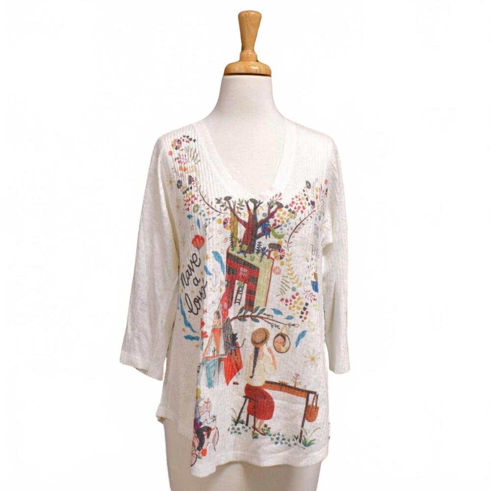 NEW INOAH women's book house top in white multi